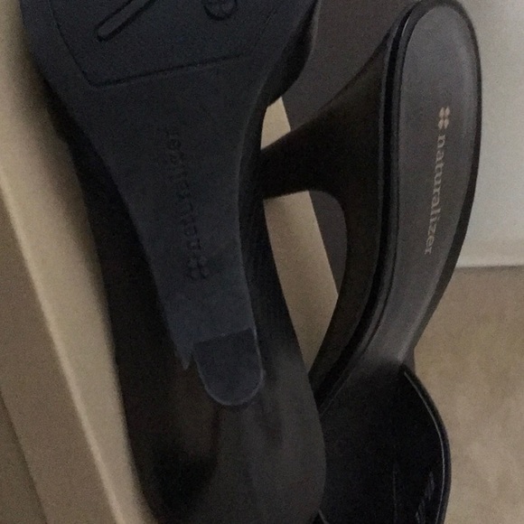 Sandal - Picture 2 of 3